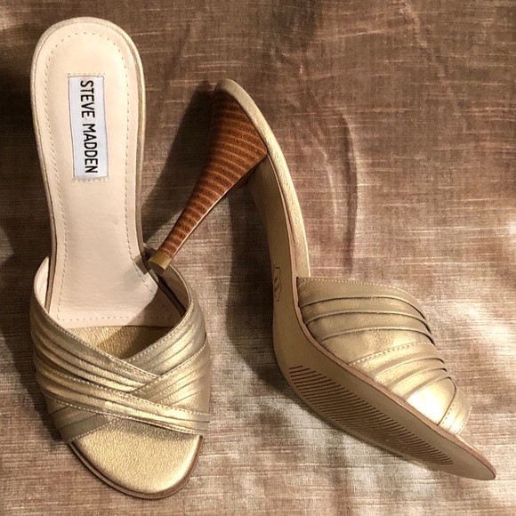 Steve Madden Mystie Gold Leather Slide Sandals - Picture 1 of 13